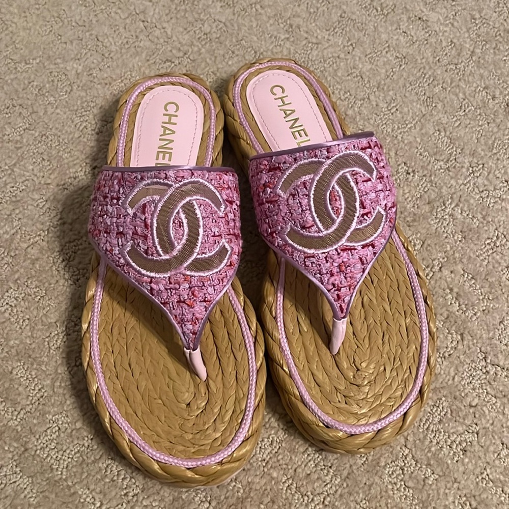 Chanel Straw Thong sandal🩷